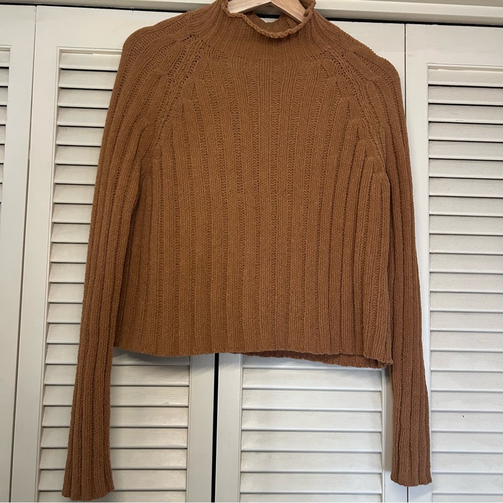 American Eagle Outfitters Cropped Ribbed Turtleneck Sweater - Camel Brown